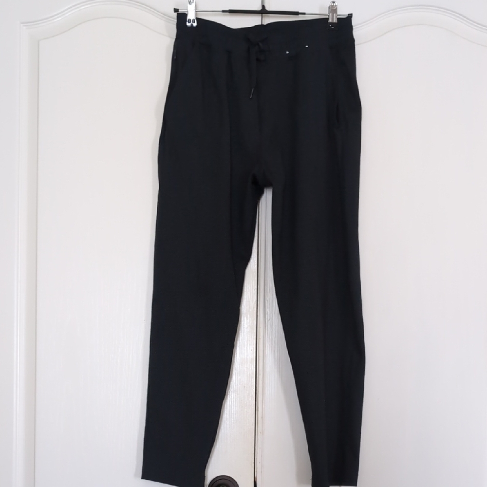 Hollister Men's Black Joggers With Pockets Plus One Zip Up Pocket
